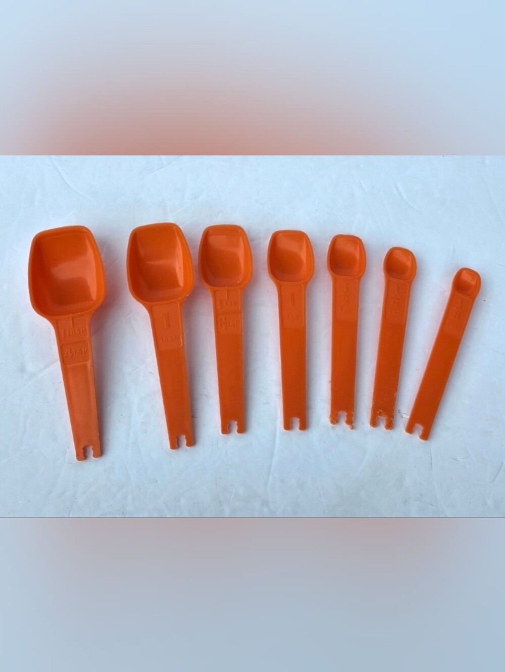 Vintage Set of 7 Harvest Orange Tupperware Measuring Spoons Read